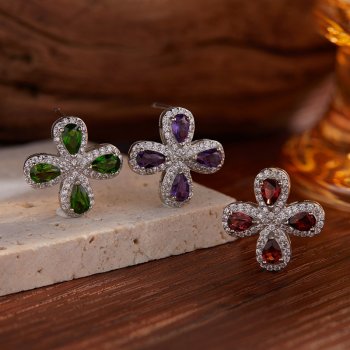 S925 Sterling Silver Earrings Inlaid With Four Leaf Clover Design